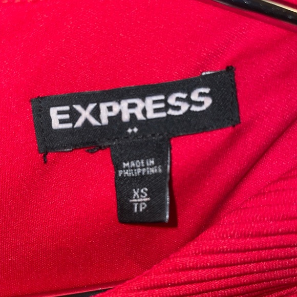 Mini Red Ribbed Keyhole Bodycon Dress - Picture 3 of 3